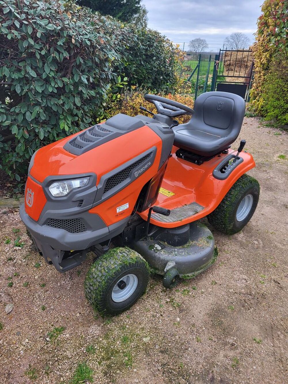 Tracteur tondeuse Husqvarna Jardin