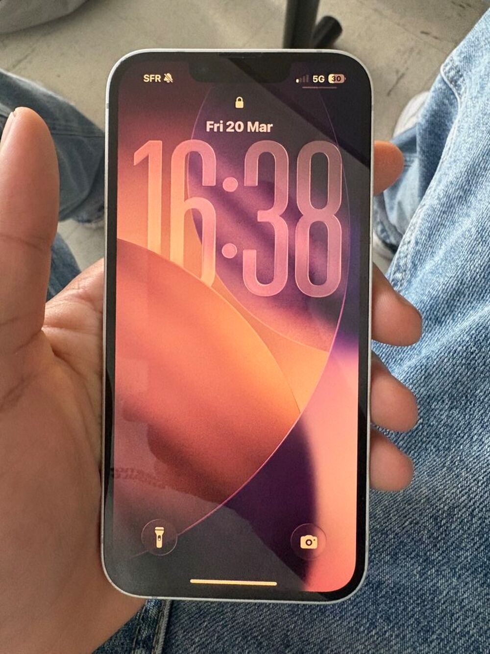 iPhone 16e Téléphones et tablettes