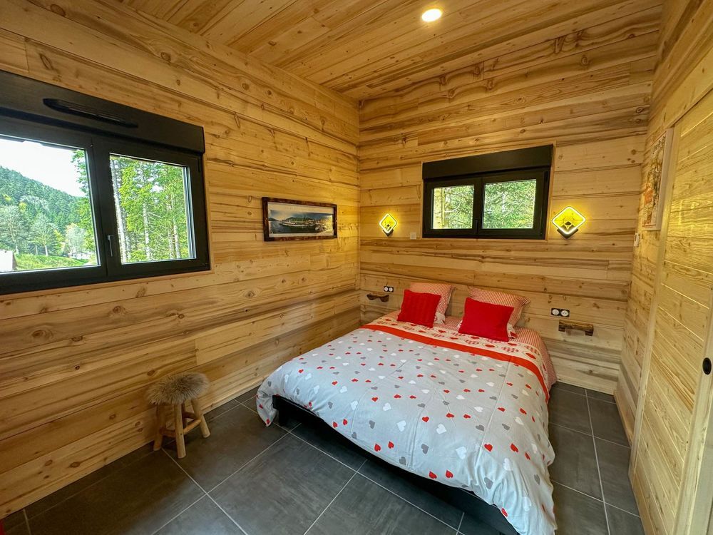   G�te insolite refuge perch� avec SPA Terrain cl�tur�   Lorraine, G�rardmer (88400)