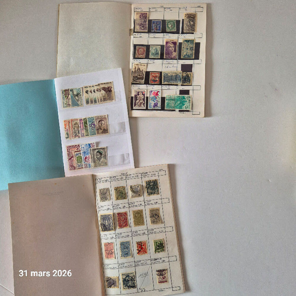 Lot de 11 carnets &agrave; choix philat&eacute;liques avec timbres 