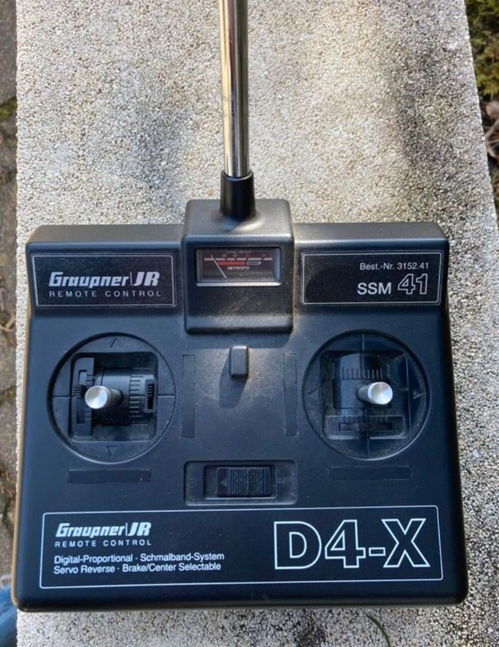 T&eacute;l&eacute;commande graupner 41Mhz + quartz Sports