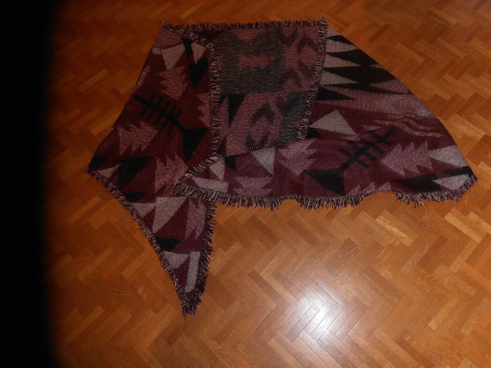 Cache-&eacute;paules bordeaux (80) Vêtements