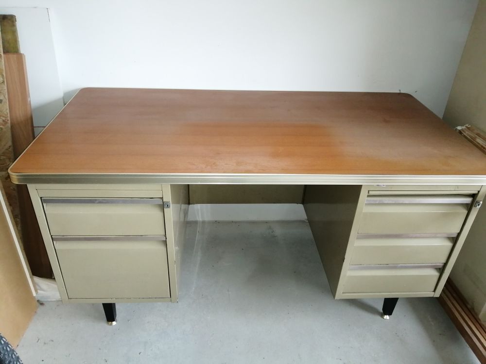 BUREAU INDUSTRIEL Meubles