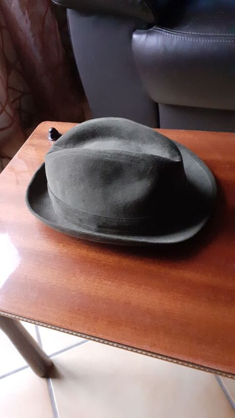 Chapeau femme 15 Grisolles (82)