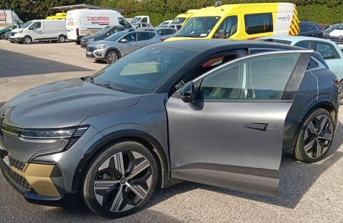 Renault M&eacute;gane V Megane E-Tech EV60 220 ch super charge Iconic 2023 occasion Orange 84100