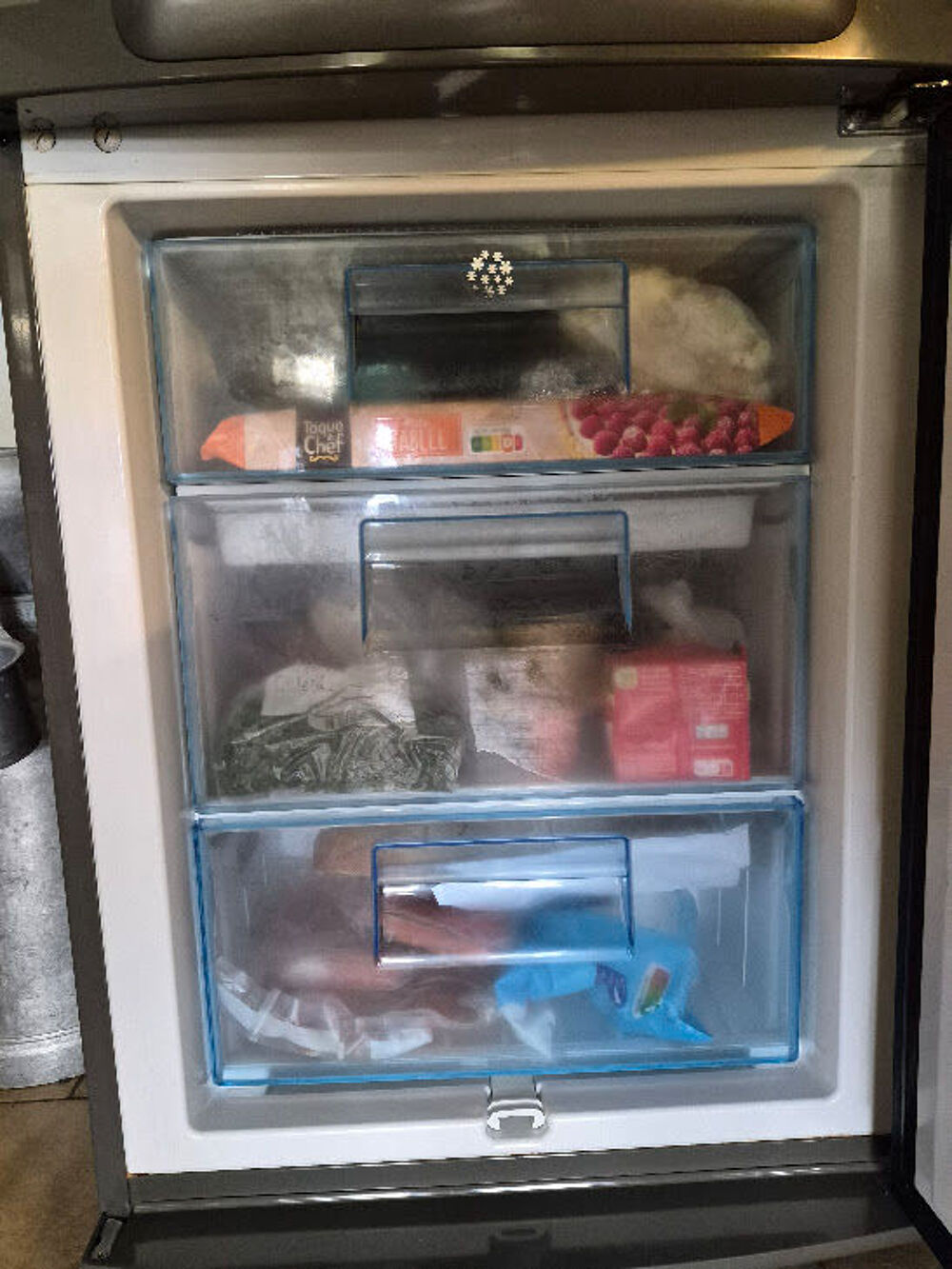 REFRIGERATEUR CONGELATEUR. Electroménager