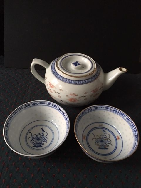Service à thé en porcelaine fine de Chine (5 pièces) 10 Paris 13 (75)