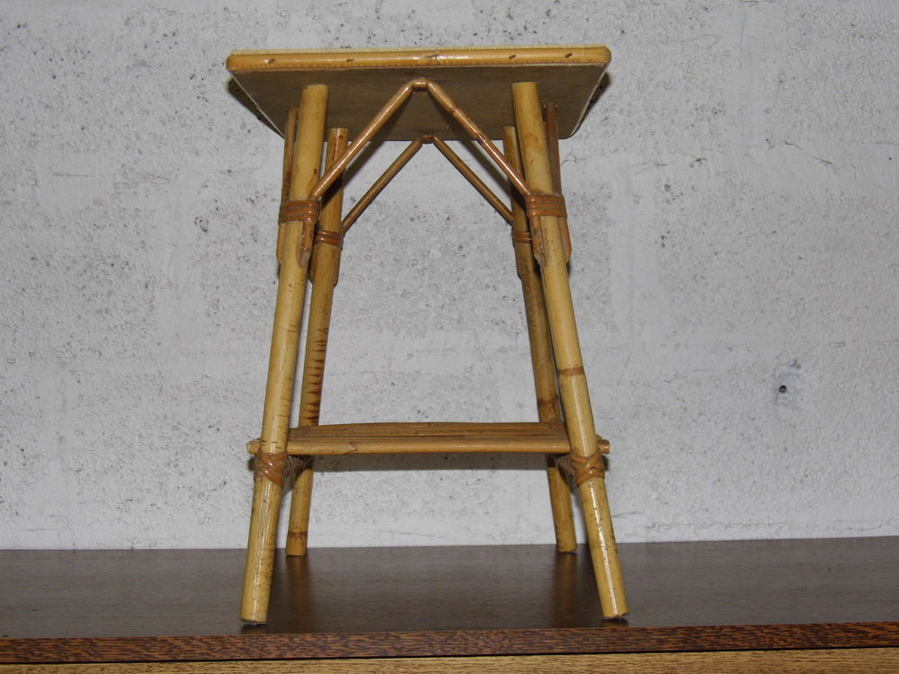Table vintage rotin porte revues bambou table salon sellette ann&eacute;es 60 Meubles