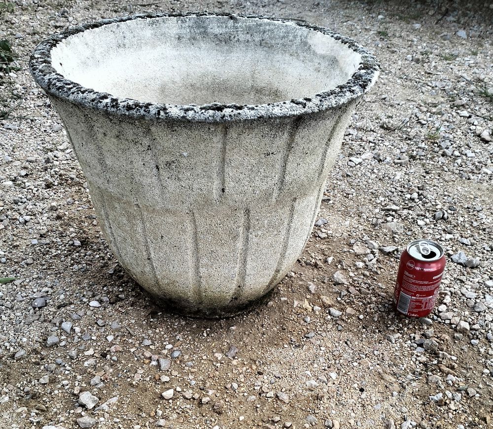 vase jardin beton ancien h 44 cm dia 36 cm Bricolage