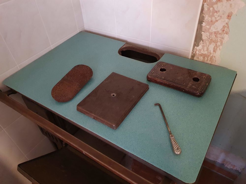 Po&egrave;le &agrave; charbon Cuisine
