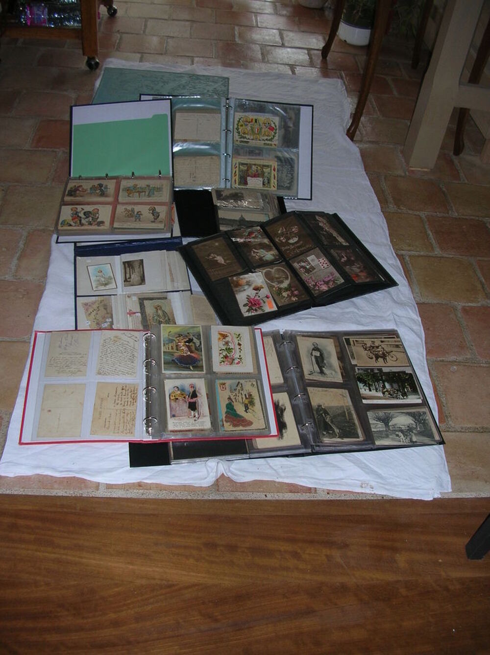 Lot important de cartes postales anciennes 