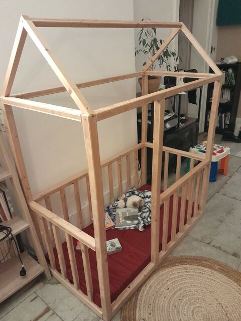 Lit cabane enfant 95 Pignan (34)