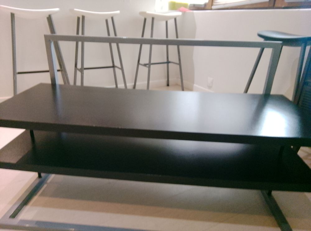 Table Tel&ecirc; basse noire avec &eacute;tag&egrave;re rangement Meubles