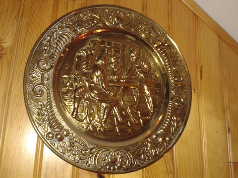 Paire de plateaux cuivre repouss Tenier 30 Dijon (21)