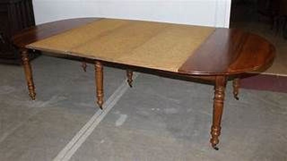 une authentique table six pieds ave ses trois rallonges Meubles