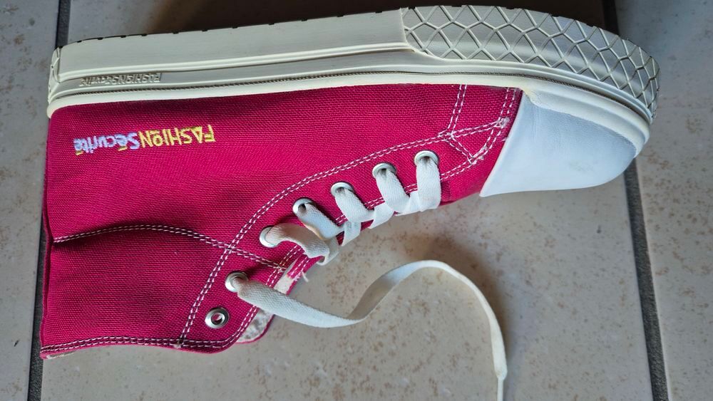 Chaussures de s&eacute;curit&eacute; Chaussures