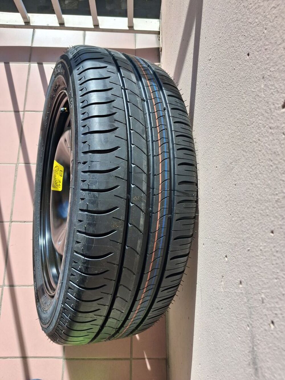 Roue compl&egrave;te pneu Michelin Bricolage