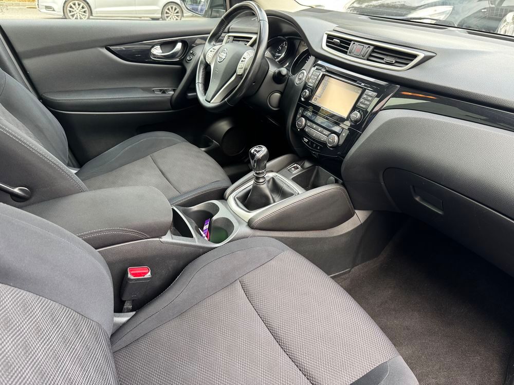 Qashqai II 1.2 DIG-T 115 CONNECT EDITION 2015 occasion 95150 Taverny