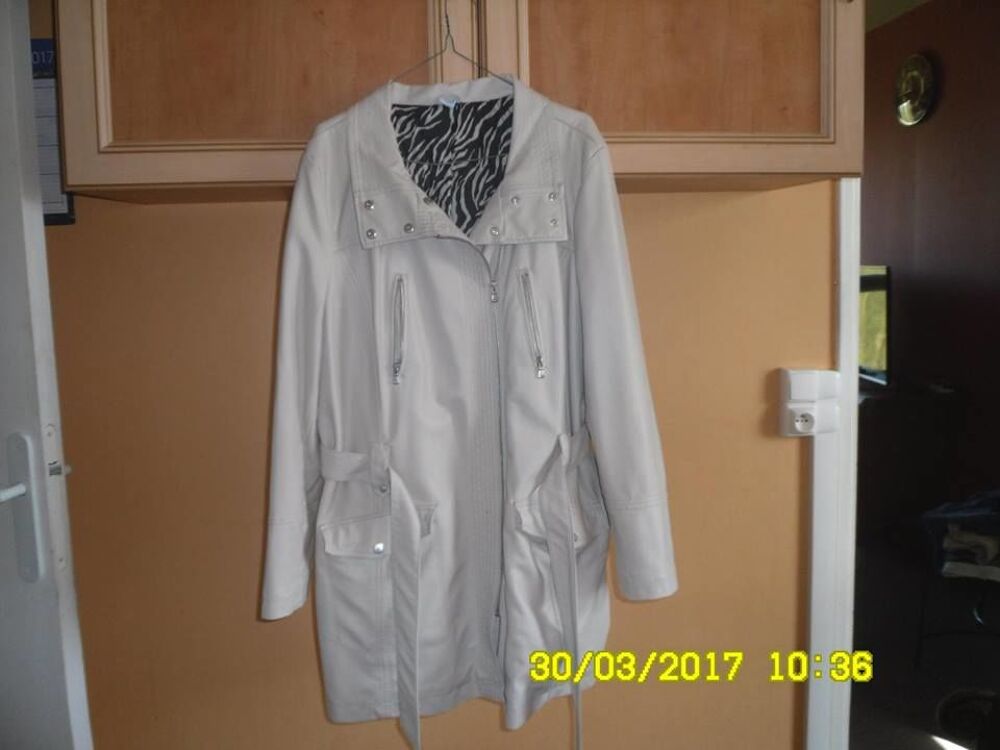 Veste quasiment neuve marque MMS TAILLE 50 SUR ETOUVIE Vêtements