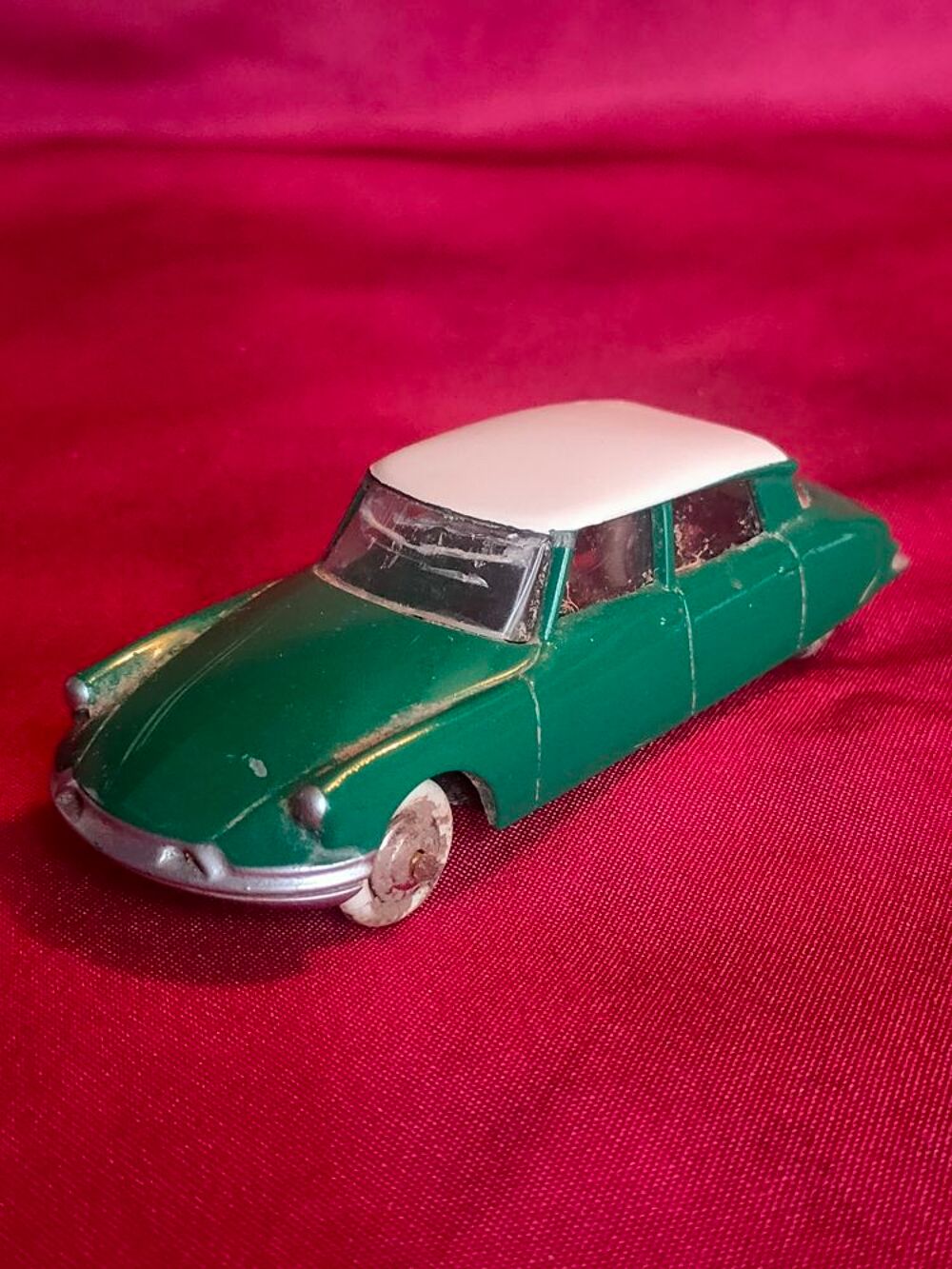 Voiture miniature Citro&euml;n DS dinky toys 
