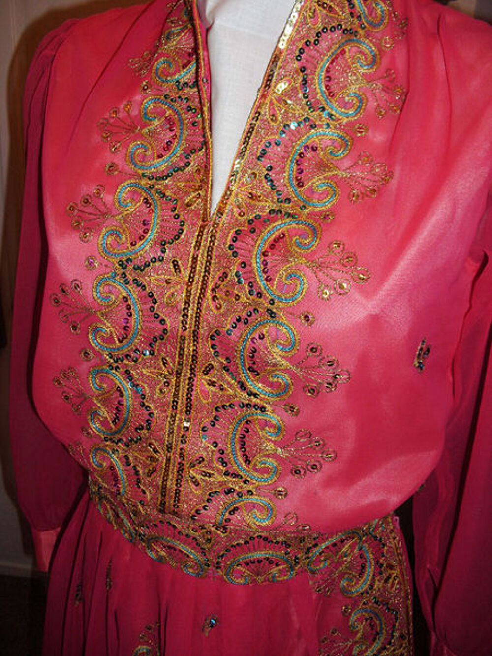 Ensemble de soir&eacute;e manche longue "chic" Vêtements