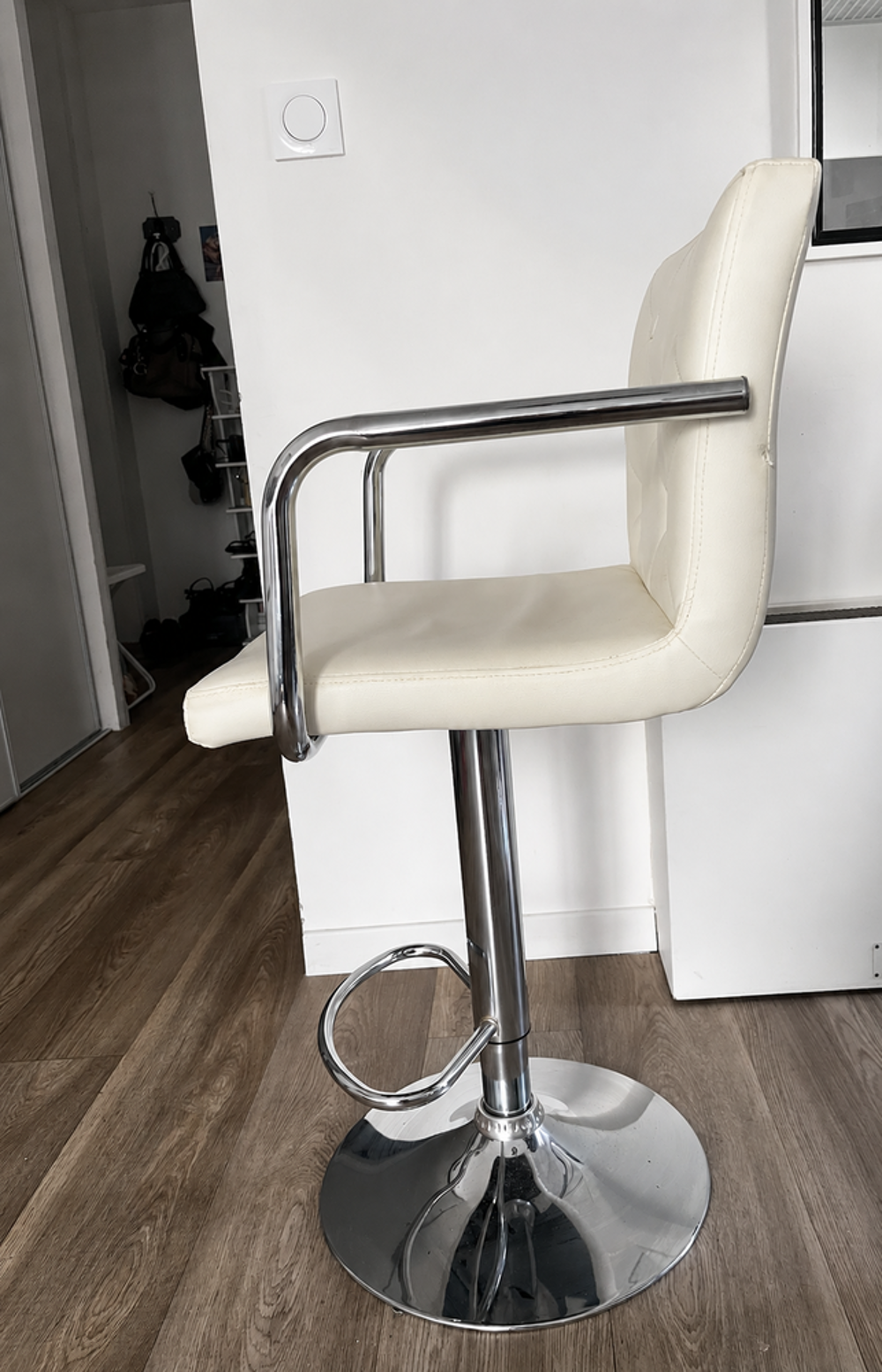 Lot de 2 chaises r&eacute;glables blanches
Meubles