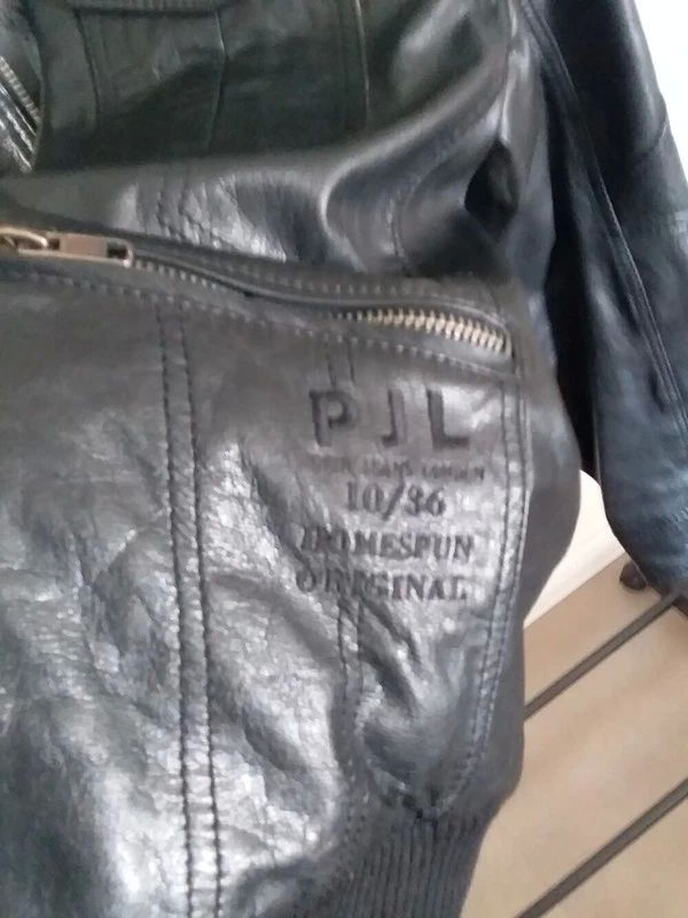 Veste en cuir Pepe Jeans
V�tements