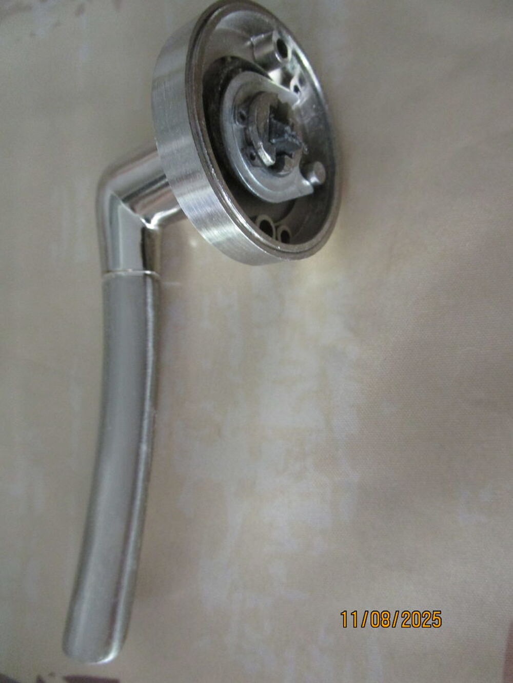 lot de deux poign&eacute;e en zinc nickel&eacute; Bricolage