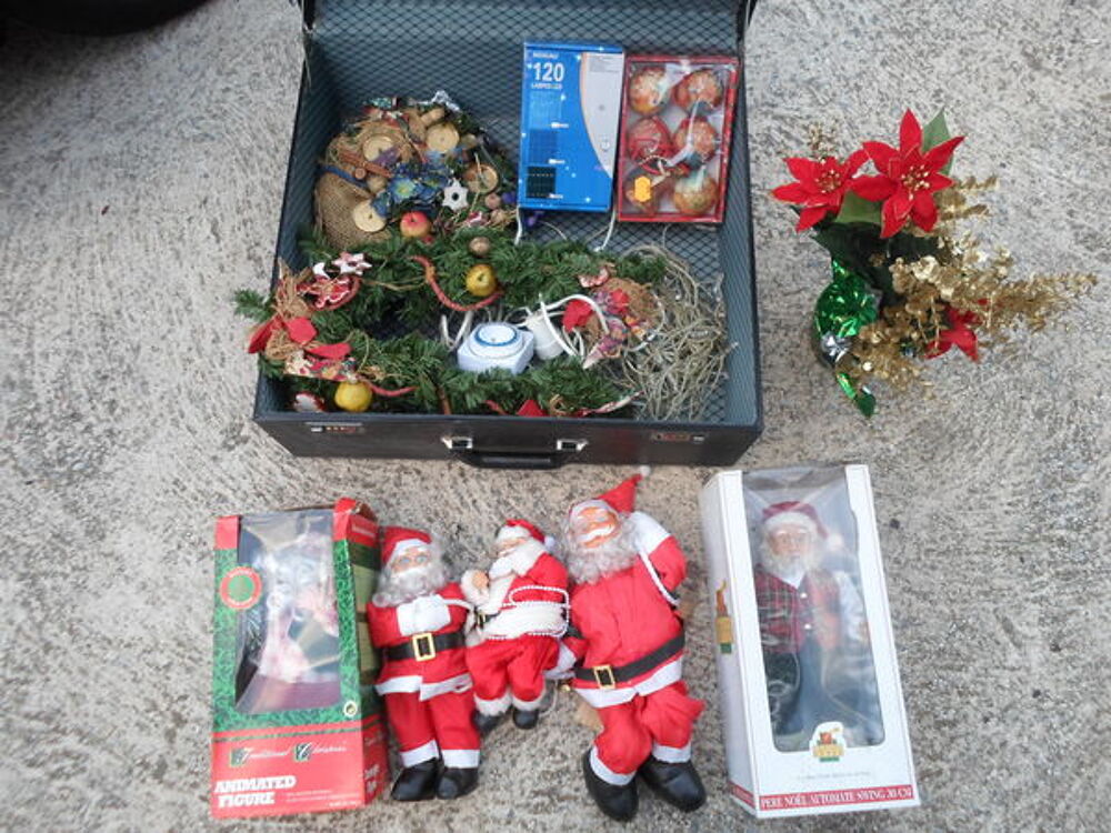 lot de 5 peres noel + deco de noel Décoration