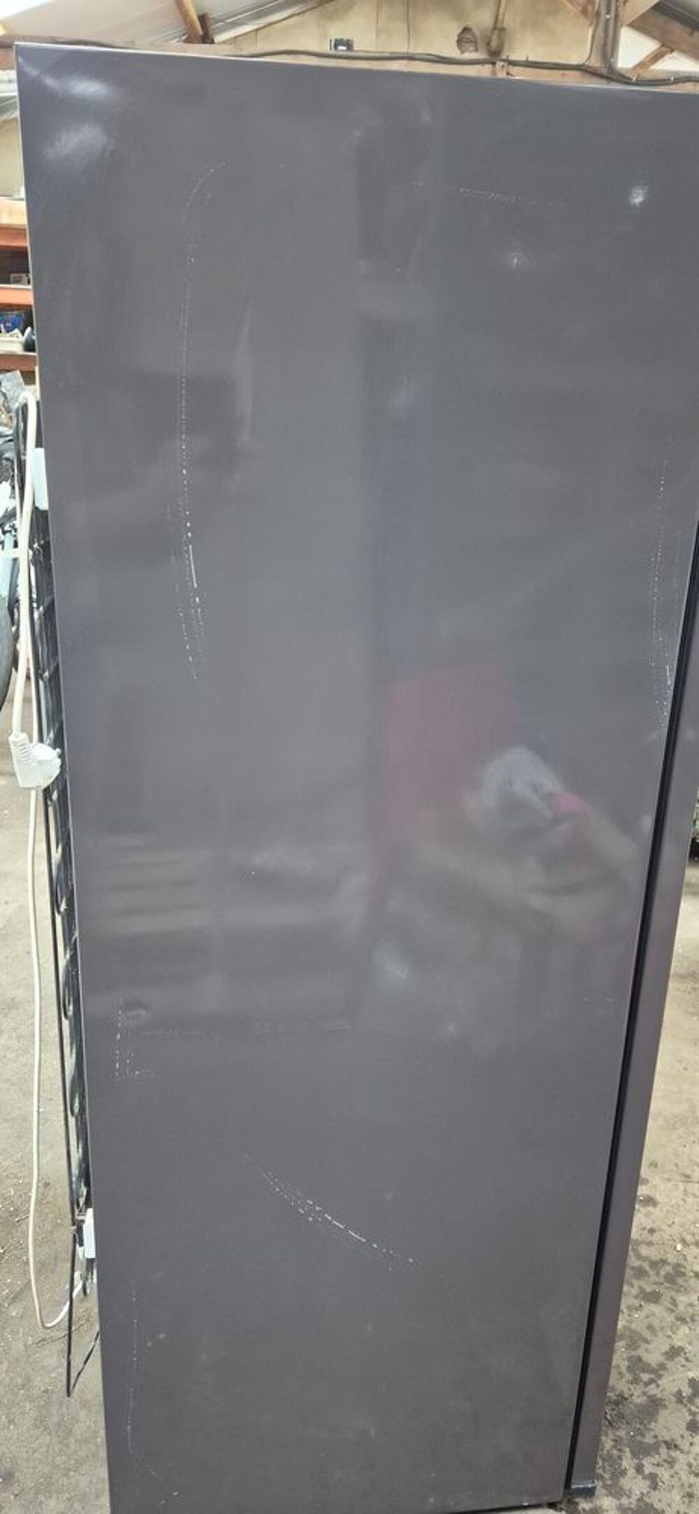 Cave &agrave; vin 230 &agrave; 250 bouteilles Climadiff. Mod&egrave;le CV252 Electroménager
