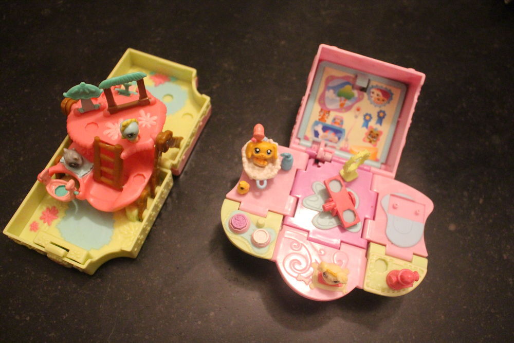 Deux Coffrets mini PetShop. Jeux / jouets