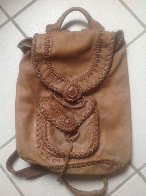 SAC A DOS EN CUIR AMÉRINDIEN Envoi Possible
48 Trégunc (29)