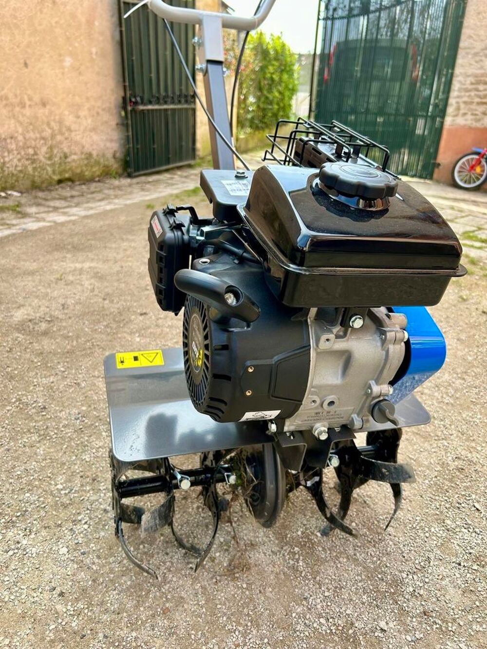 Motobineuse Jardin