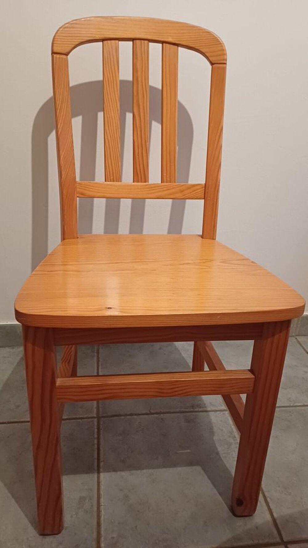 Table ronde Pin + 6 chaises Meubles