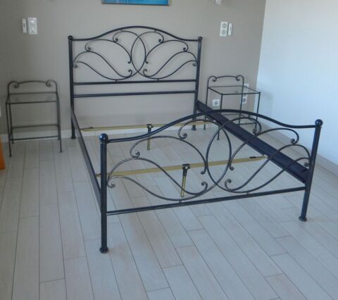 lit et chevets metalliques 150 Gervans (26)