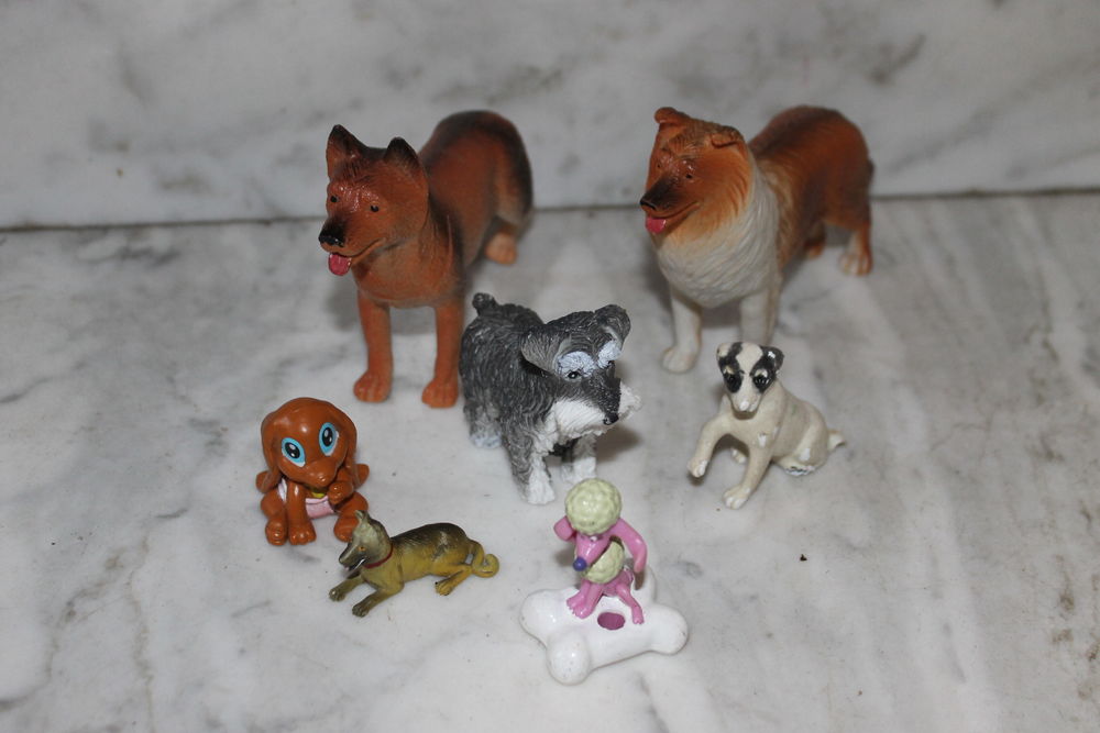 Lot de figurines chien Jeux / jouets