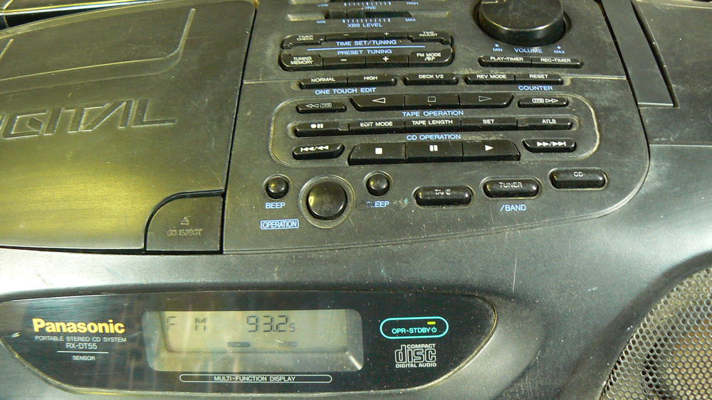 Panasonic RX-D55A CD Radio Cassette 	 Audio et hifi