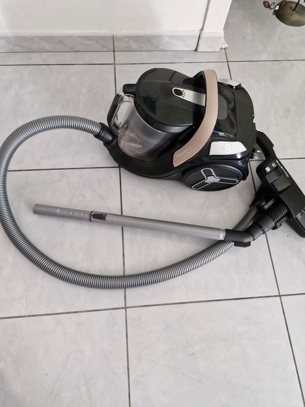 Aspirateur rowenta Electroménager