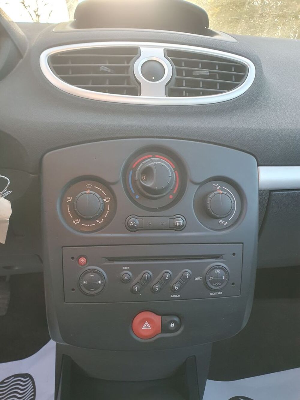 Clio III Clio 1.6 16V 110 Dynamique 2007 occasion 28000 Chartres