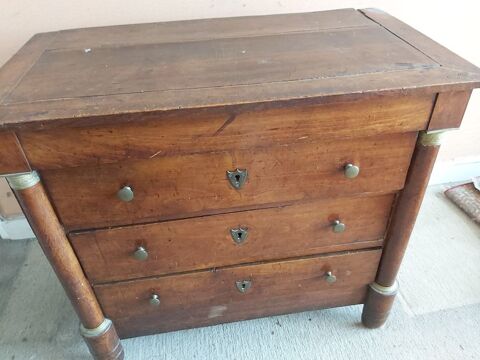 Commode empire  appartenant 0 Saint-Cloud (92)