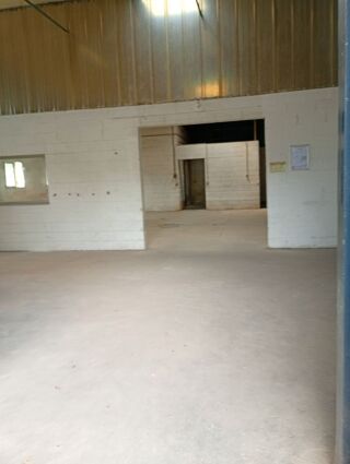  Parking / Garage à louer 487 m² Châteauroux