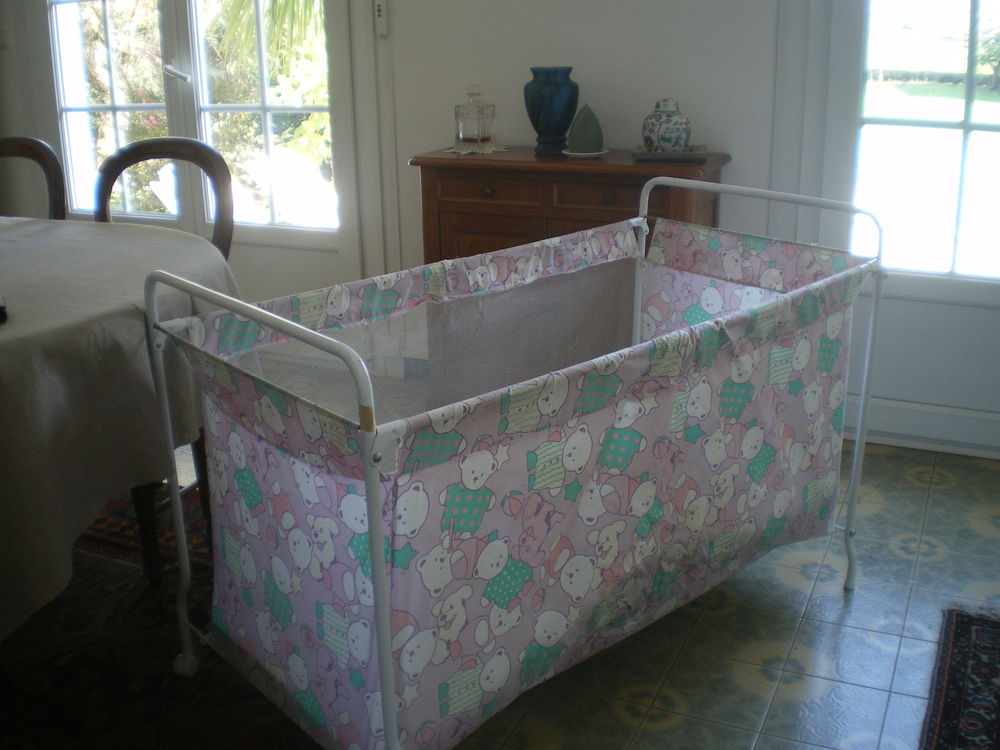  lit pliant pour b&eacute;b&eacute; avec sommier et matelas Meubles