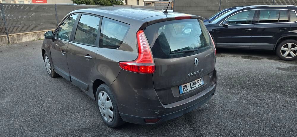 Grand Sc&eacute;nic III dCi 110 FAP eco2 Expression Euro 5 7 pl 2011 2011 occasion 74950 Scionzier