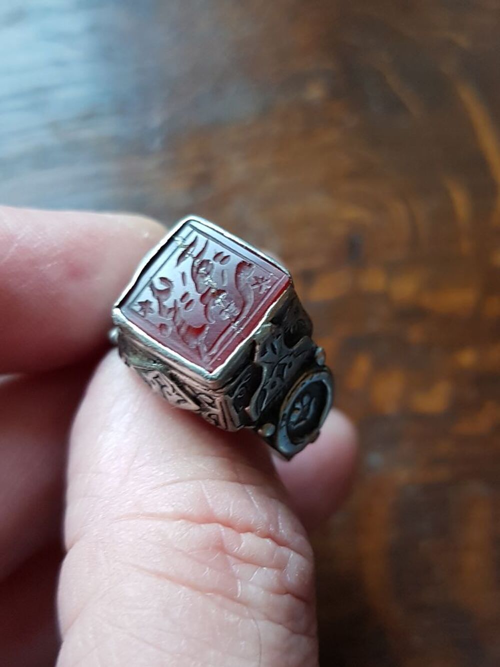 Tres bel anneau antique, 19eme sciecle, pour collectionneur Bijoux et montres