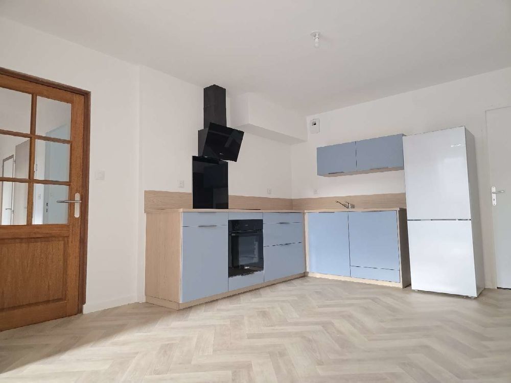 Location Appartement T3 103 m² entièrement rénové ? DPE C ? Sedan centre ? 700€ Sedan