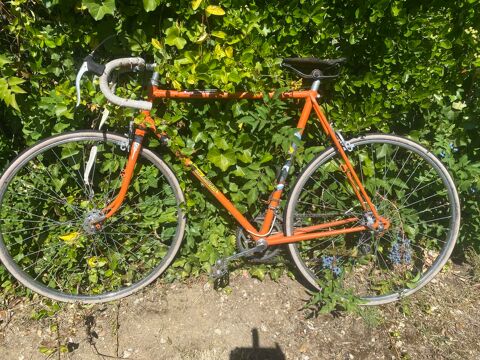 V�lo vintage collector marque JACQUES ANQUETIL
250 Vigneux-sur-Seine (91)