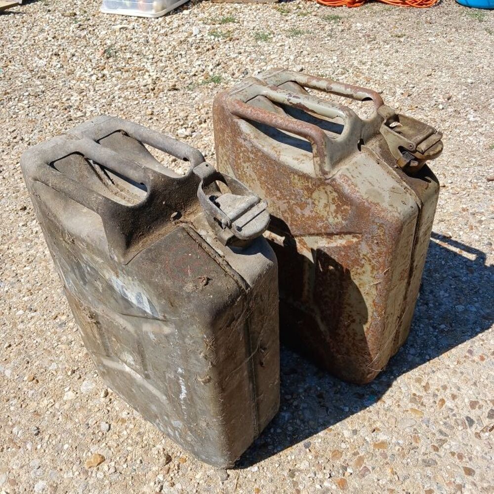 jerrycans US Bricolage