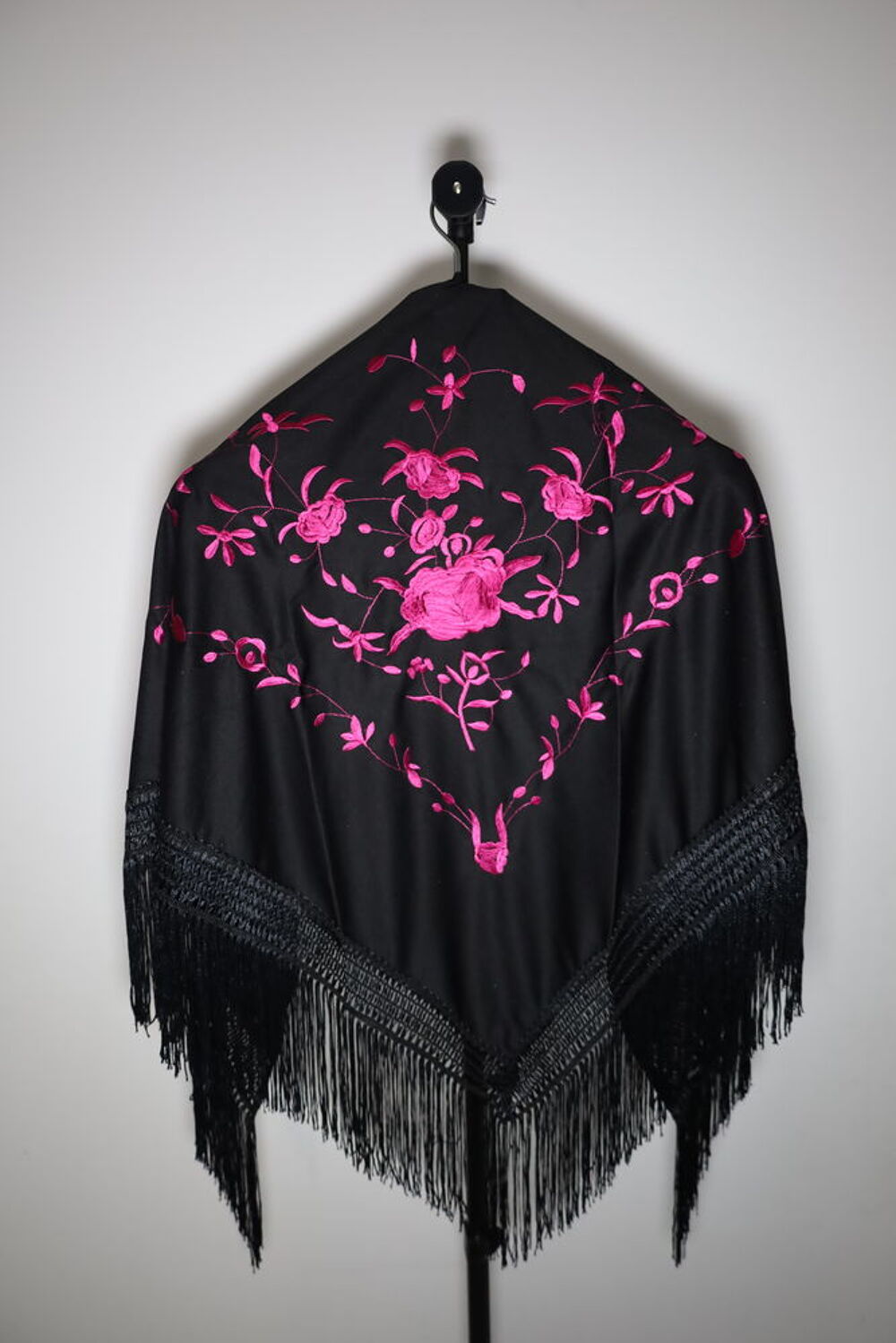 Ch&acirc;le Espagnol Multicouleur Noir et Fushia / Chale ( NEUF ) Vêtements