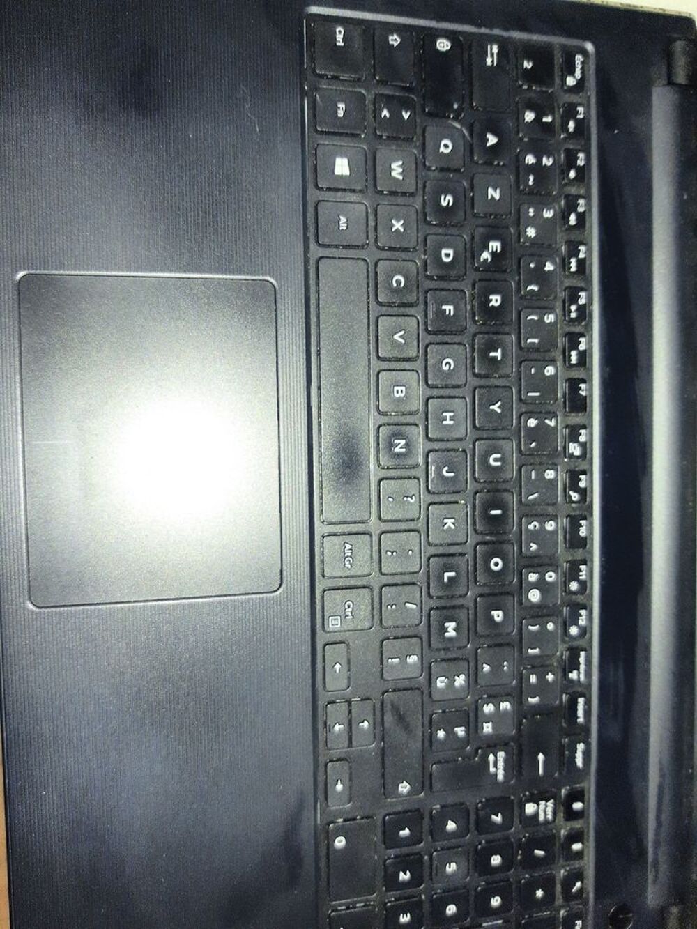 Dell Vostro 15 3000 Matériel informatique