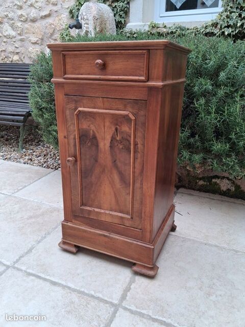 Table de chevet ancienne Louis Philippe en noyer Bussac-sur-Charente (17)